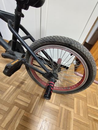 Bicicleta BMX para trucos