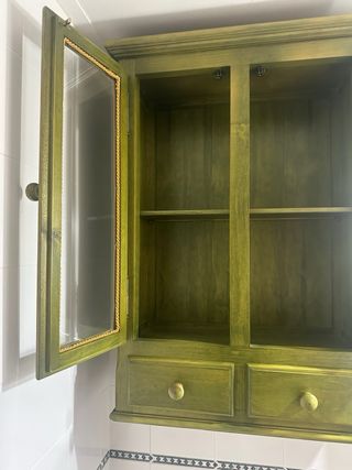 Espejo de baño de madera y vitrina a juego