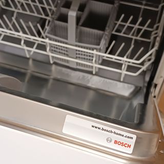lavavajillas Bosch nuevo, lo vendemos por mudanza 