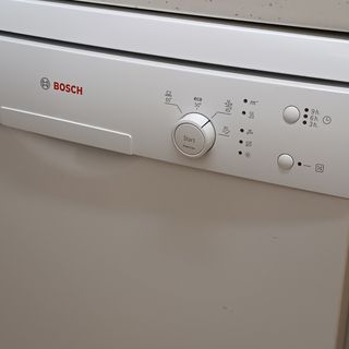 lavavajillas Bosch nuevo, lo vendemos por mudanza 