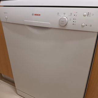 lavavajillas Bosch nuevo, lo vendemos por mudanza 