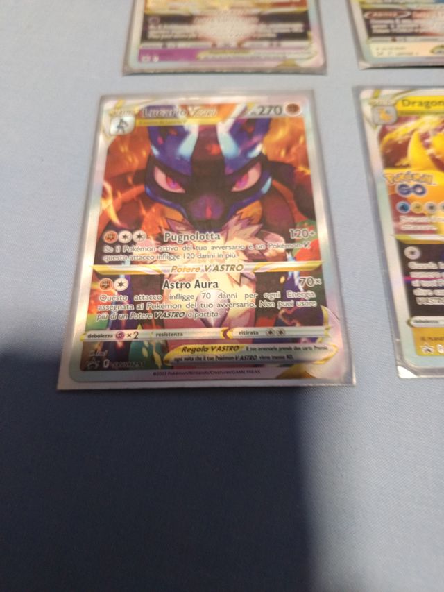 Carte Pokémon VSTAR - Lucario, Dragonite, Zoroark,