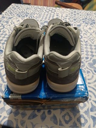Scarpe Australian grigie