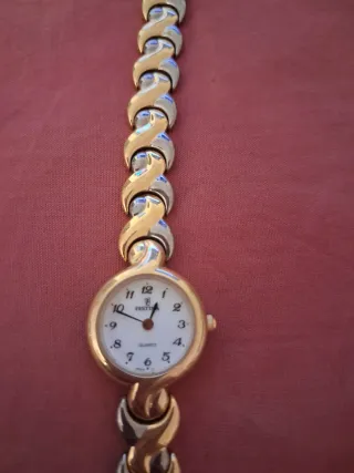 Reloj Festina dorado