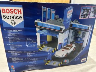 Lavadero de coches Bosch con coche