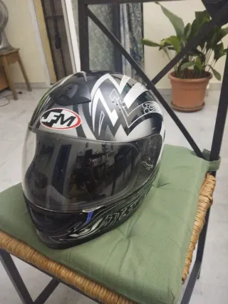 Casco de moto JFM Talla L.
