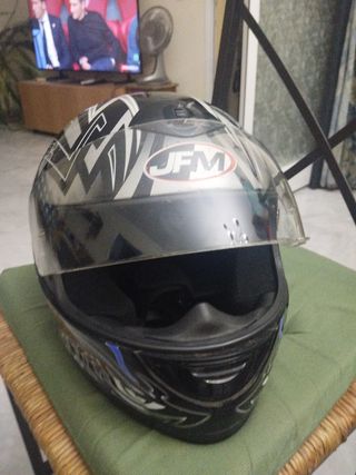 Casco de moto JFM Talla L.
