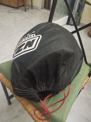 Casco de moto JFM Talla L.
