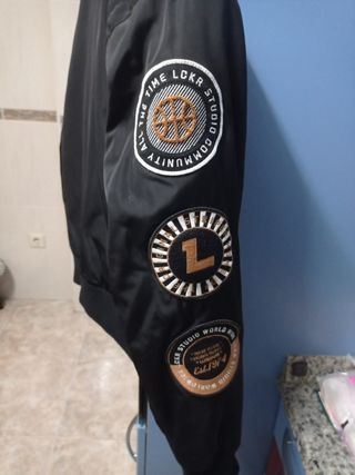 Cazadora bomber negra