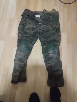 Pantalón Airsoft Talla L Camuflaje