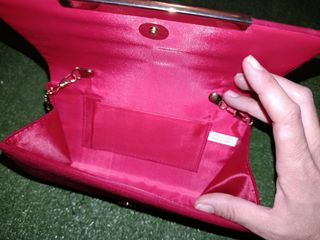 Bolso de fiesta/mano rojo con cadena dorada