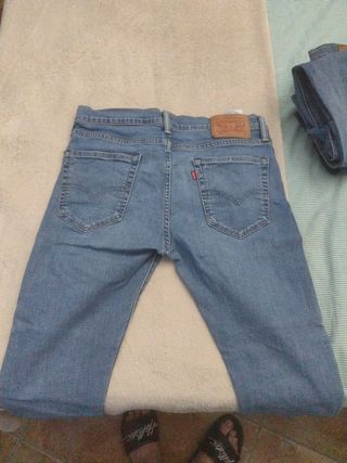 Pantalones Levis 519 W31 L30