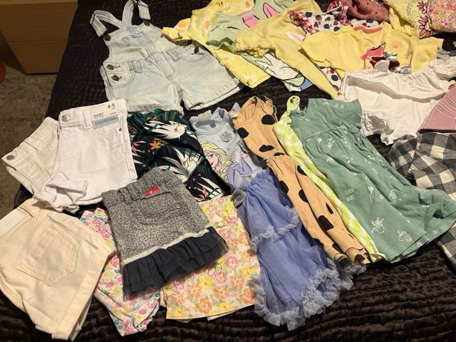 Lote Ropa Niña 3-4 años CADA PRENDA SALE A 1€..