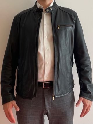 Cazadora de cuero Massimo Dutti Negra
