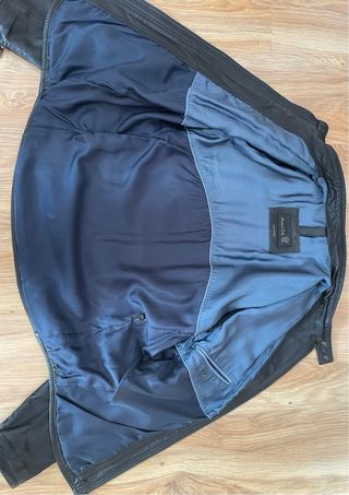 Cazadora de cuero Massimo Dutti Negra