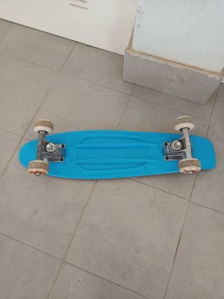Monopatín azul tipo Penny Board