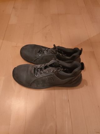 Zapatos de seguridad grises