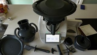 Thermomix TM6cortador,cubrecuchi,2 vasos, garantía