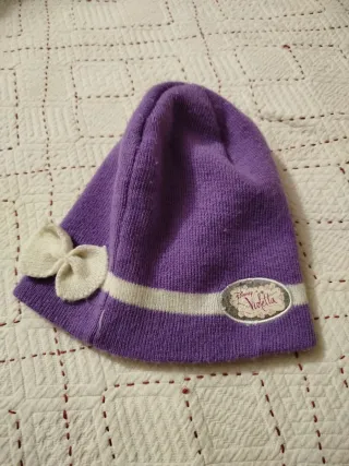 Berretto Viola Disney Violetta con Striscia Bianca