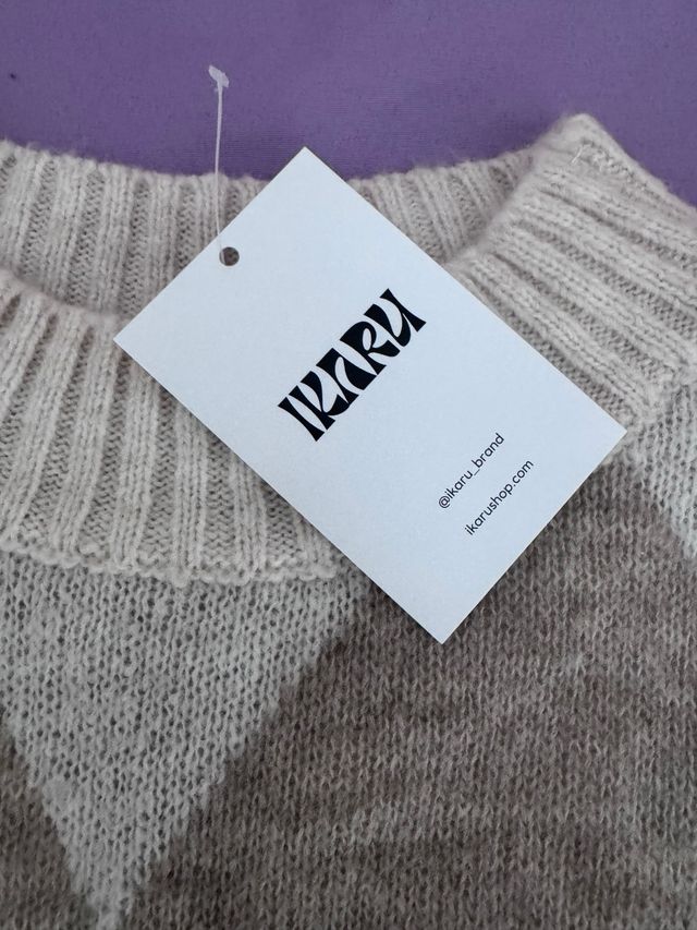 Jersey de punto rombos beige y marrón