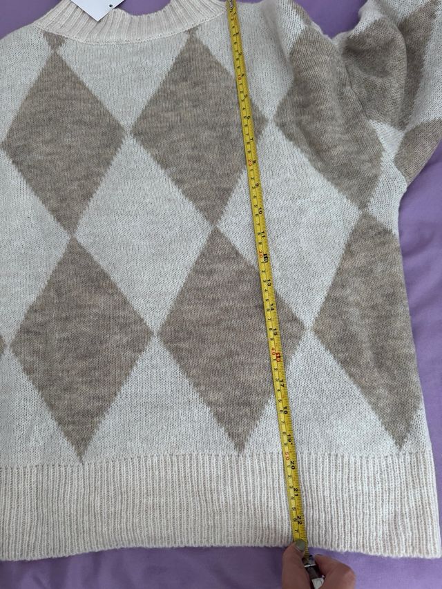 Jersey de punto rombos beige y marrón