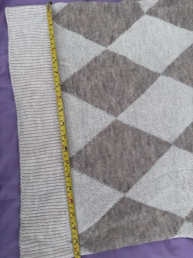 Jersey de punto rombos beige y marrón