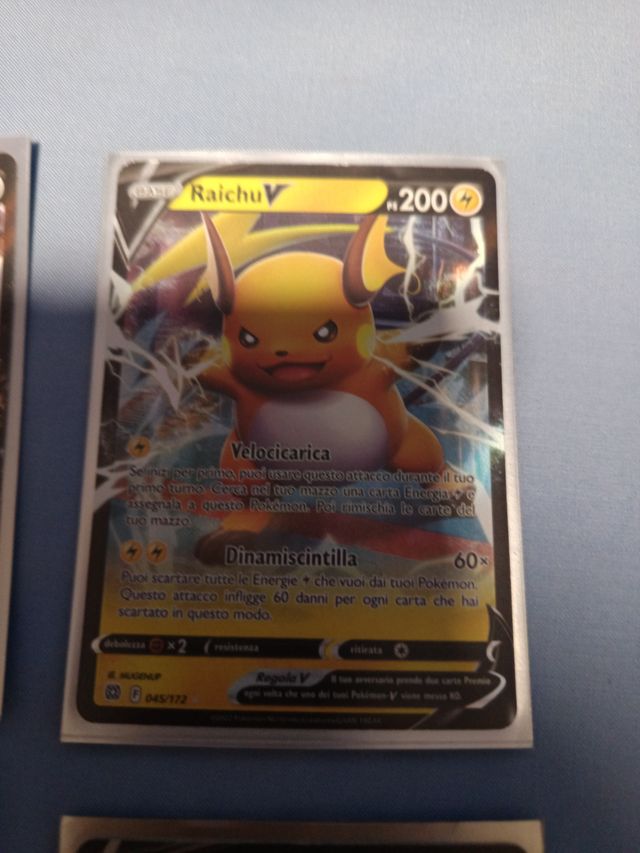 Carte Pokémon V - Set 4 carte