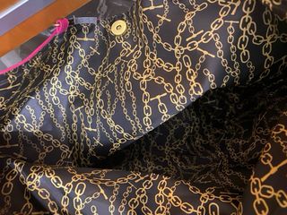 Bolso de diseño rosa y negro