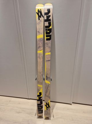 Esquís Volkl + fijaciones Marker (regalo funda)