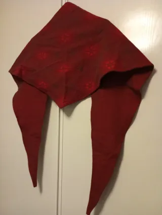 Bufanda triangular artesanal Siriñadas.