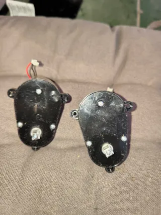 Motores laterales Conga 1090