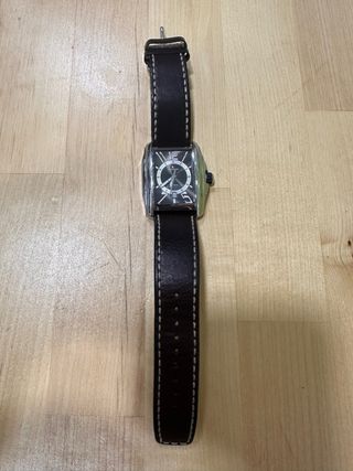 Reloj Lotus Correa Cuero Negro y Plata