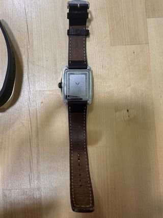 Reloj Lotus Correa Cuero Negro y Plata