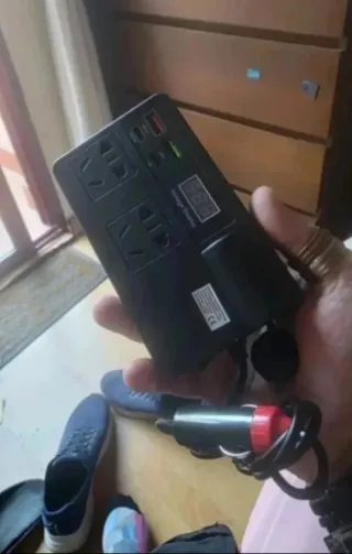 Inversor de Corriente Coche 12V/24V a 220V + USB