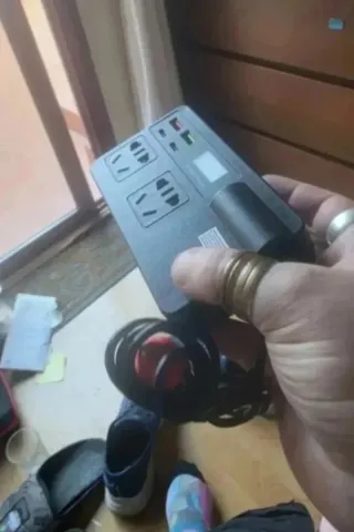 Inversor de Corriente Coche 12V/24V a 220V + USB
