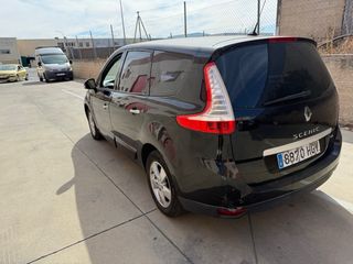Renault Grand Scenic 2011