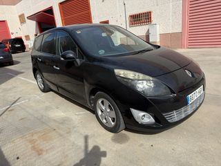 Renault Grand Scenic 2011