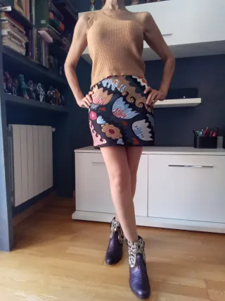 ORIGINAL MINIFALDA BORDADA PARA OTOÑO 