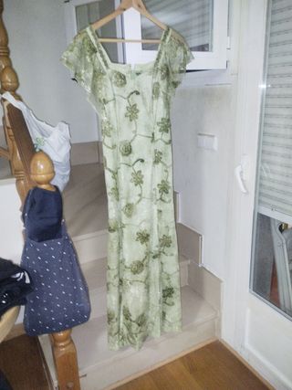 Vestido verde floral talla 40/42