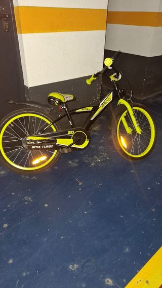 Bicicleta BMX Amigo Negra y Amarilla