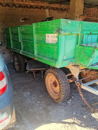 Remolque agrícola verde 