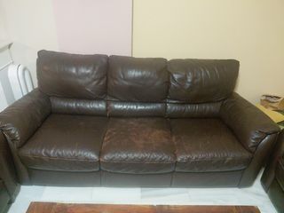 Conjunto 3 sofás de cuero marrón
