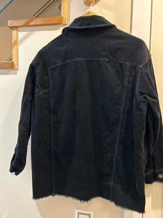 Chaqueta Zara Pana Negra oversize