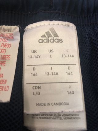 Pantalón corto deportivo Adidas chico
