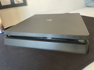 PS4 (PlayStation 4) + Juegos + Base Carga