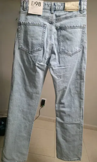 Pantalón vaquero Stradivarius recto talla 34