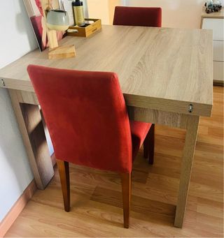 Mesa comedor extensible hasta 8 per. + 2 sillas