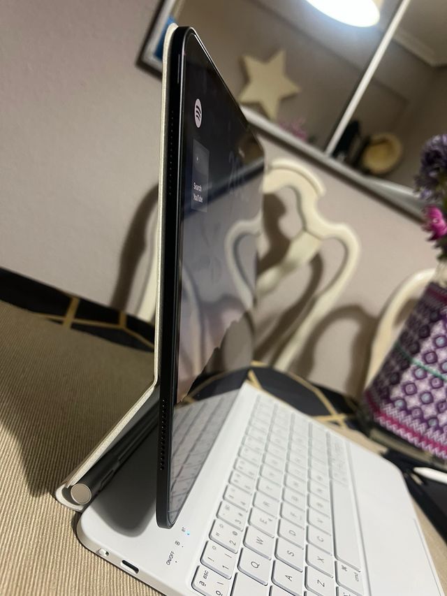 iPad Pro 13 M4 2024 Gris Espacial En garantía.