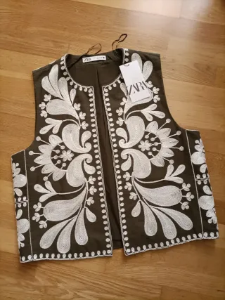 Chaleco Zara Mujer Bordado Talla L Verde Oliva