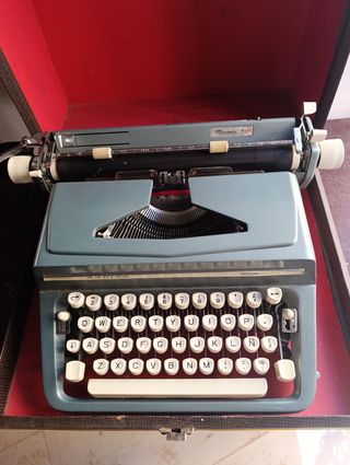 Máquina de escribir Modelo 100